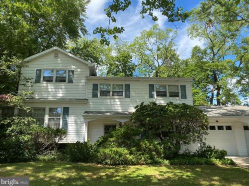 8 Rosalind Dr, Trenton, NJ 08648-3213