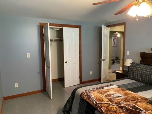 270 Main St, Seabrook NH 03874-4516 exterior