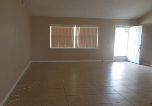 2729 Eagle Dr, Fort Pierce FL  34984-8917 exterior