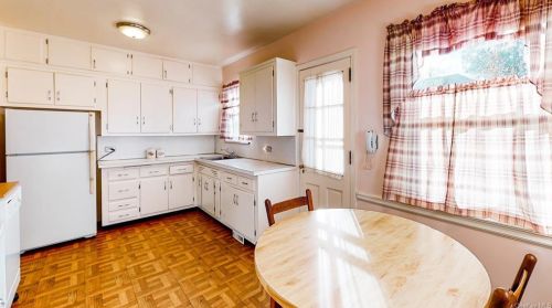 2 Lenox Ave, Mount Vernon NY 10552-2407 exterior