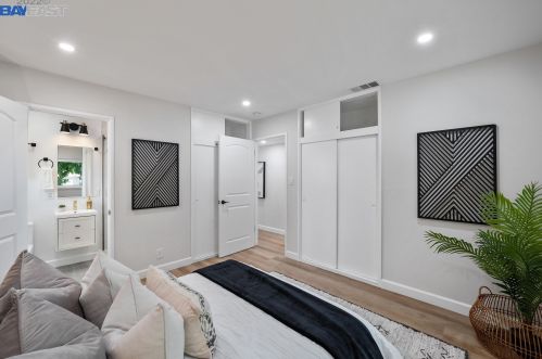 1143 Carey Dr, Concord CA 94520-4337 exterior