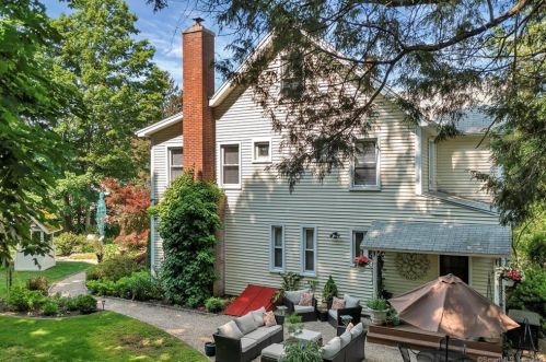 139 Church St, Seymour, CT 06483-2503