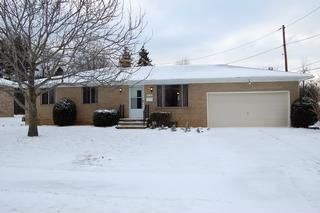 7170 Normandy Dr, Cleveland OH  44134-5433 exterior