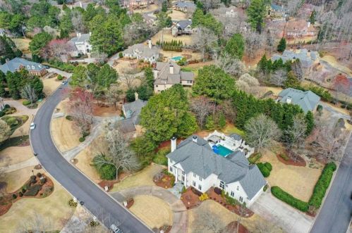 445 Darrow Dr, Duluth GA 30097-2430 exterior