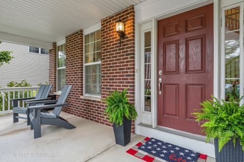 814 Bittersweet Ln, Joliet, IL 60404-9524