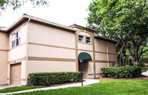 614 Arbor Lake Ln, Tampa FL  33602-5760 exterior