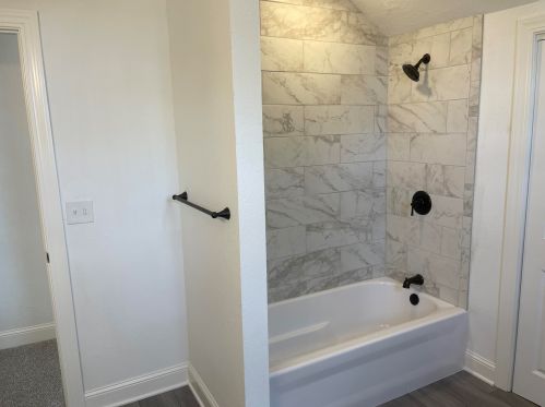 11720 Howard Ave, Milwaukee, WI 53228-1843