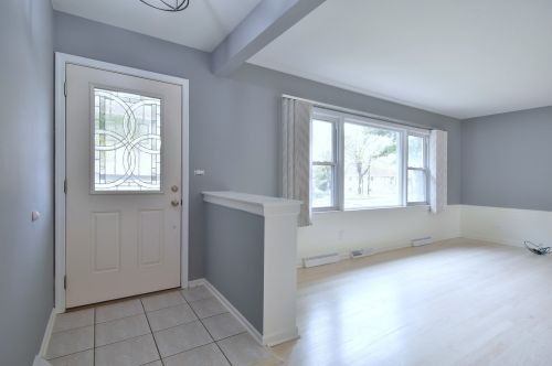 6909 Balmoral Ave, Chicago IL  60656-2007 exterior