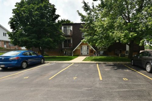 1530 Pioneer Rd, Joliet IL 60403-3333 exterior