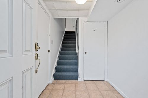 5143 Forbes Ave, Pittsburgh PA  15213-3837 exterior