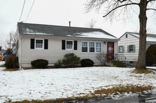 3225 Kickapoo Ave, Point Pleasant Beach, NJ 08742-3428