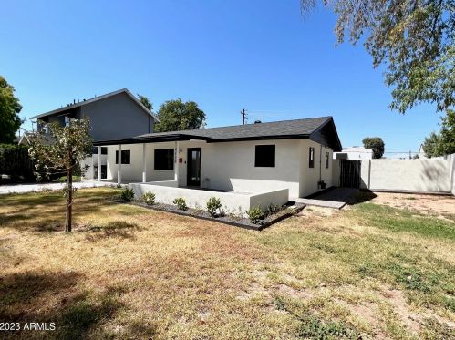 4226 Amelia Ave, Phoenix AZ  85018-5321 exterior