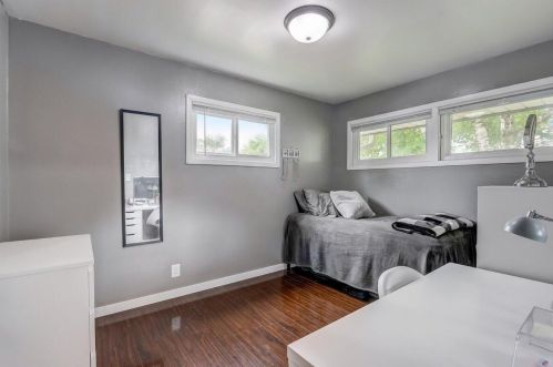 6350 Burdick Ave, Milwaukee WI 53219-4227 exterior