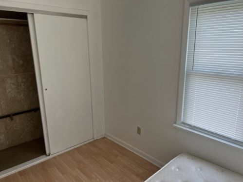 37966 North Shore Ave, Waukegan IL 60087-1647 exterior