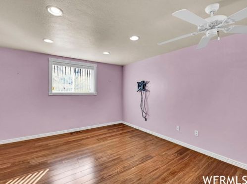 629 Pali St, Sandy UT 84070-0905 exterior