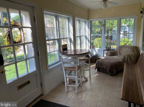 212 Potomac Ave, Hanover, PA 17331-2241