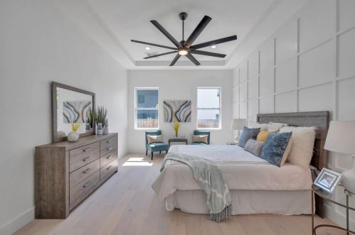 4307 Clark Ave, Tampa FL  33611-1305 exterior