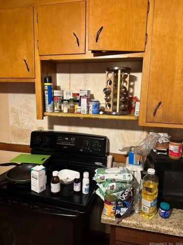 260 Grove St, New Britain CT 06053-3762 exterior