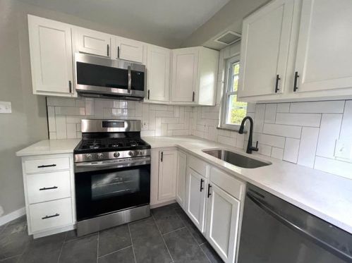 3685 Oakleaf Rd, Pittsburgh PA  15227-4415 exterior