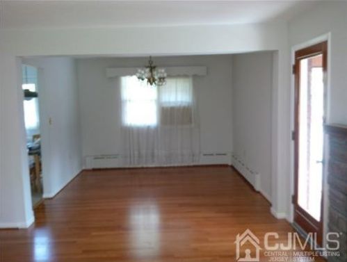 80 Philo Blvd, Edison NJ  08837-3013 exterior