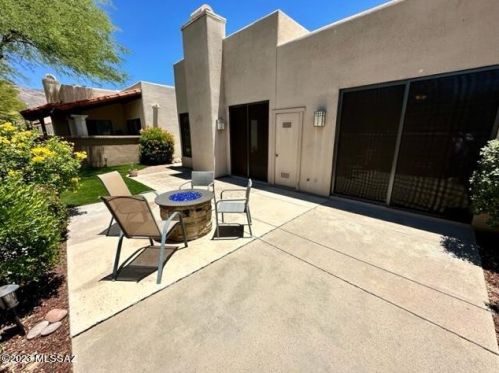 4061 Quiet Moon Dr, Tucson AZ  85718-3427 exterior
