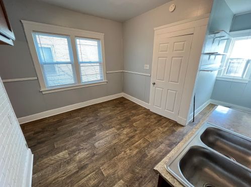 3153 33rd St, Milwaukee WI  53215-4272 exterior