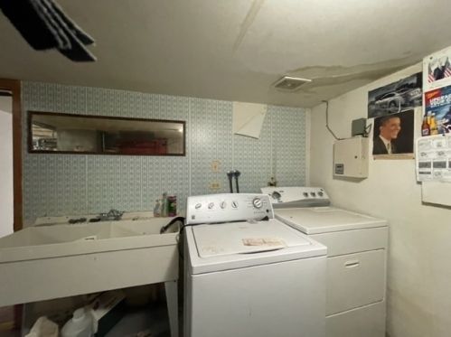 220 Hoyne Ave, Chicago IL 60643-4004 exterior