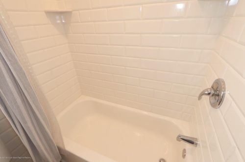 21 Dover Ave, Lavallette NJ 08735-2704 exterior