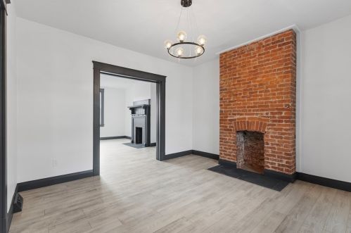 1624 Jancey St, Pittsburgh PA  15206-1327 exterior