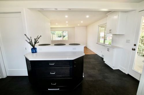 2351 Allender Ave, Pittsburgh PA 15220-3903 exterior