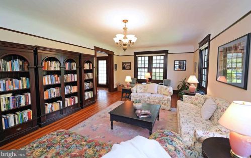 2144 Lawrence Rd, Trenton NJ 08648 exterior