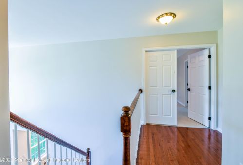 5 Markus Ct, Jackson Twp NJ  08527-2886 exterior