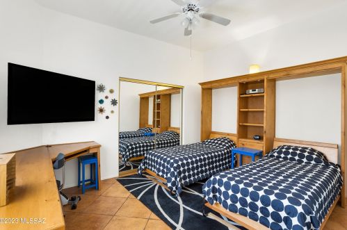 831 Camino Corrida, Tucson AZ 85704-7651 exterior