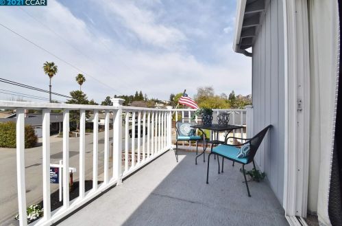 1134 Crowe Pl, Concord CA 94518-1713 exterior