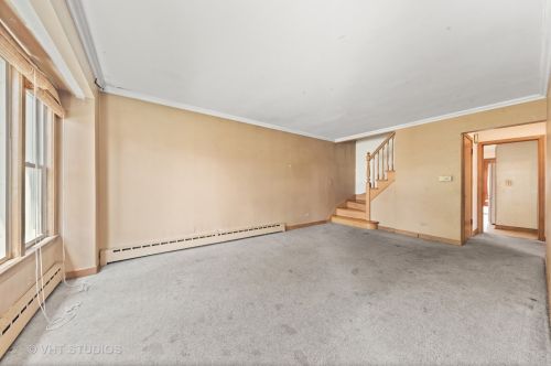 7439 Osceola Ave, Chicago, IL 60631-4434