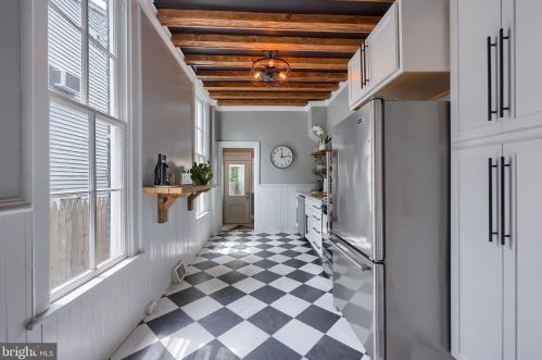 564 Plum St, Lancaster PA 17602-2349 exterior