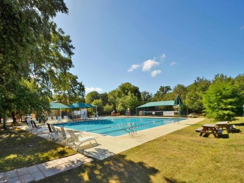 4520 Eagle Feather Dr, Austin TX 78735-6466 exterior