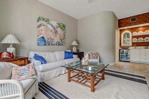 1032 Grand Isle Dr, Naples FL 34108-3325 exterior