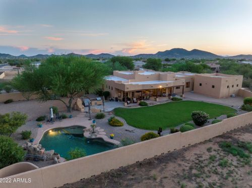 38228 Central Ave, Phoenix, AZ 85086-6490