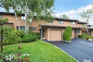 67 Northgate Cir, Huntington Station, NY 11747-3041