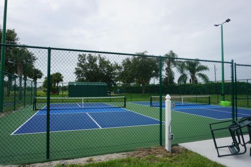 307 Breezy Pt Loop, Fort Pierce FL 34986-2668 exterior