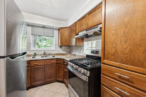 8061 Packard Ave, Saint Louis MO 63134-1519 exterior