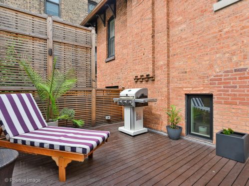 529 Wrightwood Ave, Chicago IL  60614-1794 exterior