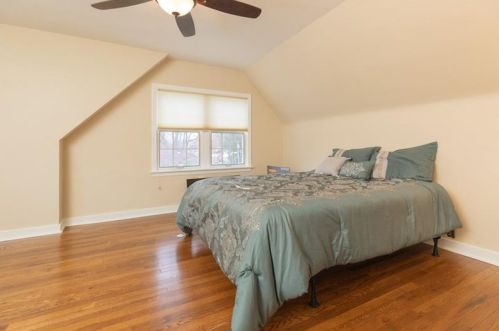 138 Sunset Dr, Pittsburgh PA 15228-2550 exterior