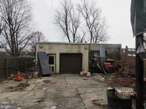 818 Lawnton Ter, Manor PA 19036-1109 exterior