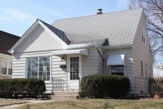 2915 46th St, Milwaukee, WI 53219-3427