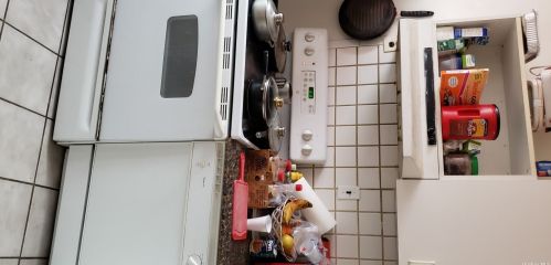 196 Rockaway Ave, Valley Stream NY 11580-5824 exterior