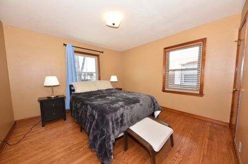 3386 Chase Ave, Milwaukee WI 53207-2639 exterior