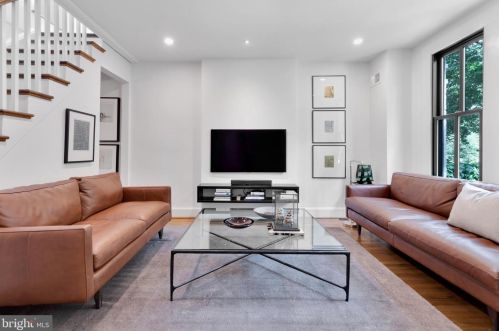 418 5th St, Washington DC  20003-2051 exterior