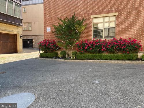 927 2nd St, Philadelphia PA 19122-0033 exterior